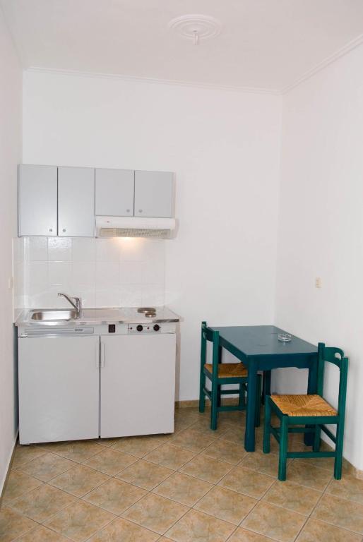 Galini Studios Palaiochora Habitación foto
